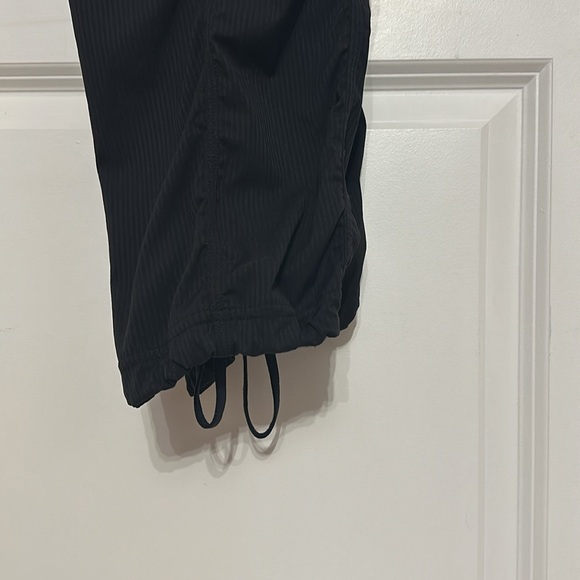Lululemon pants - Picture 7 of 8